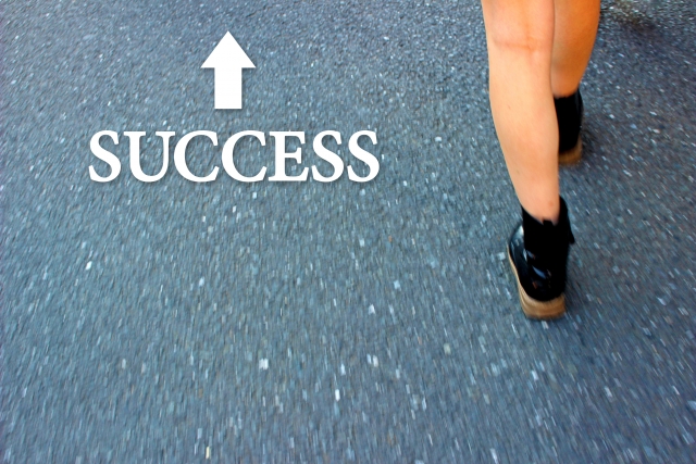 月額方式のビジネスモデルを考える