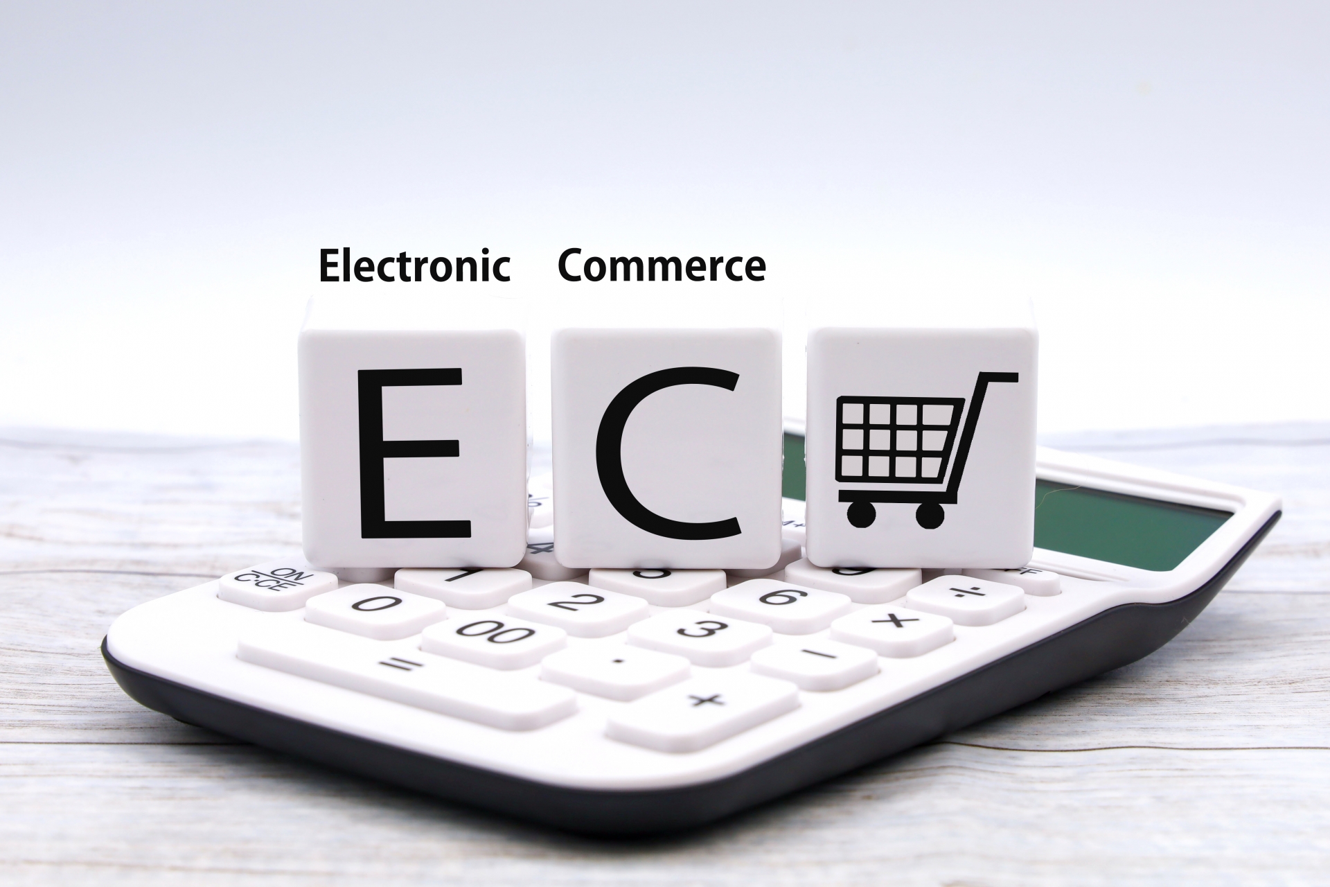 知らないと損！ECサイトで絶対にやってはいけない商品画像加工と売れる写真の基本ルール